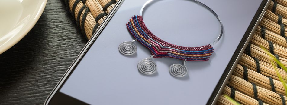 Jewelry-Color-Bg-Product-Retouching-Bratcovici-Radu-mobile